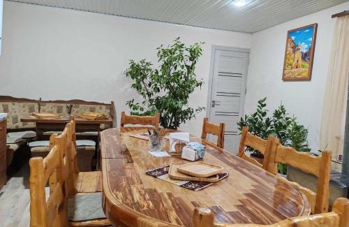 Yeghegnadzor House | Sun House