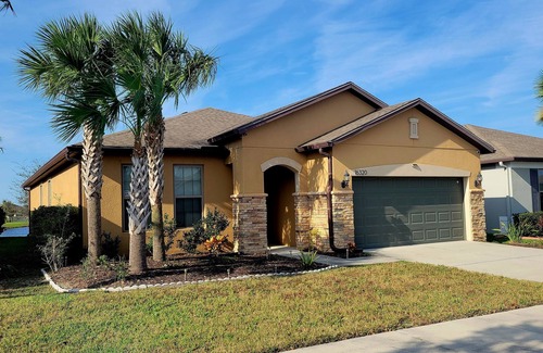 Sun City Center House | SUN HOUSE, WONDERFUL LAKE VIEW.