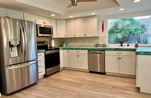 Desert Foothills Estates House | Sun House - your own private getaway