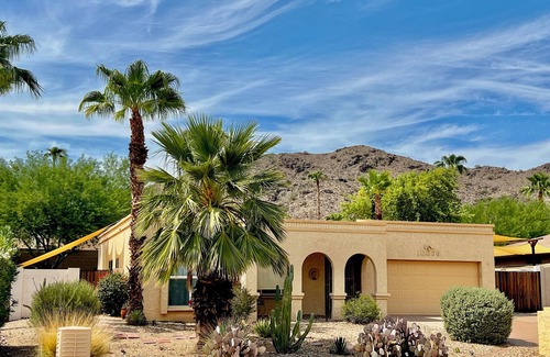 Desert Foothills Estates House | Sun House - your own private getaway