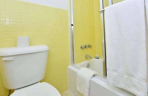 Silver Springs Hotel | Sun Plaza Motel