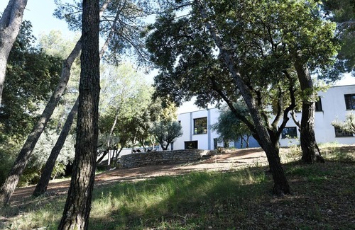 Aubais Villa | Sun, relaxation, heated pool, air conditioning in a garrigue setting