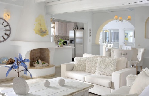 Ornos Villa | Sun,Romance and a Unique Sandy beach!