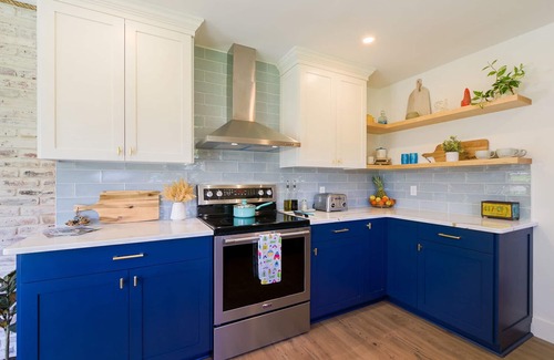 Searsport House | Sun, salt and sand @ Heart Rock House! Private beach/8 min drive to Belfast!