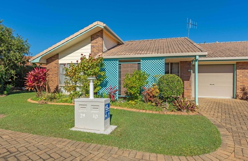 Bargara House | Sun, Sand and Serenity all within walking distance of Bargara!