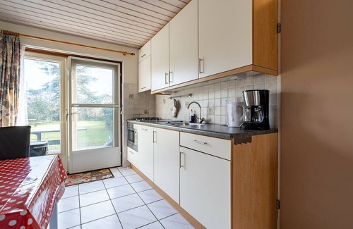 Ouddorp House | Sun, sand, and the nearby sea, combined with this cosy holiday home, leave nothing to be desired (dog-friendly, fenced).