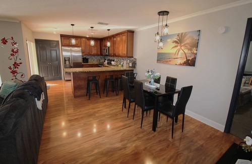 Rustic Oaks House | Sun-Soaked FL Haven | Heated Pool | Palm Harbor