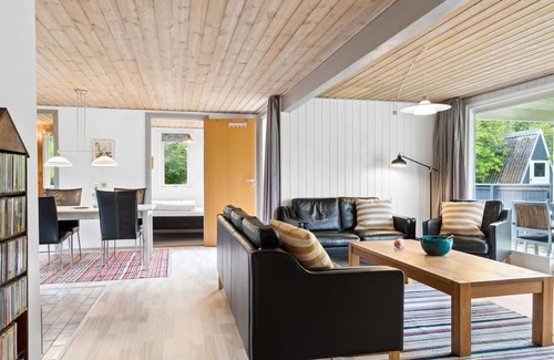 Farvang House | "Sunaj" by Interhome