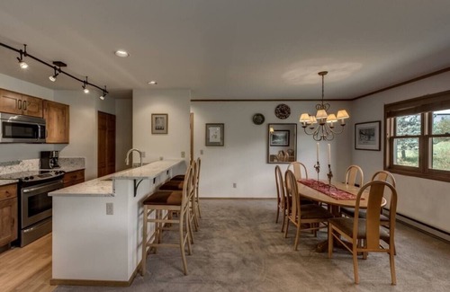 Steamboat Springs Condo | Sunburst Resort Steamboat Springs 2 BDR/2BTH beautiful spacious condo