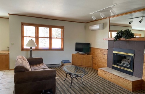 Steamboat Springs Condo | Sunburst Resort Steamboat Springs 2 BDR/2BTH beautiful spacious condo