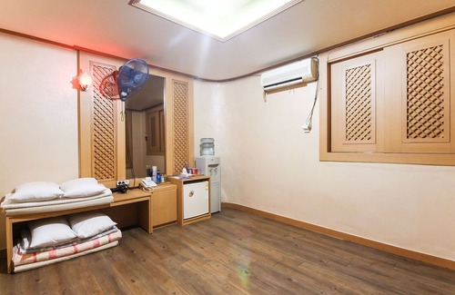 Chorye Hotel | Sunchon Opera
