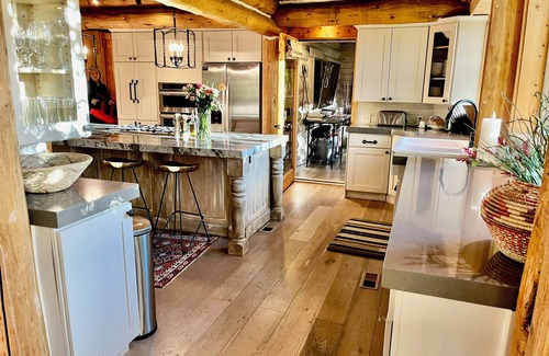 Sundance Cabin | Sundance Compound, Large Groups, Hot Tub, Casita, Sleeps up to 18!