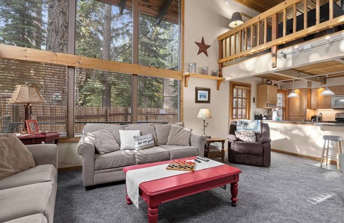 Carnelian Bay House | Sundance | Foosball Table & BBQ Grill | Close to Town & Tahoe Beaches!