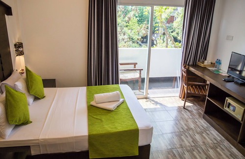 Dambulla Hotel | Sundaras Sigiria Jungles Cave Resort