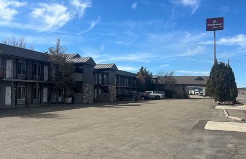 Forsyth Hotel | Sundowner Inn Forsyth