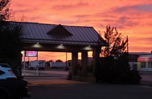 Forsyth Hotel | Sundowner Inn Forsyth