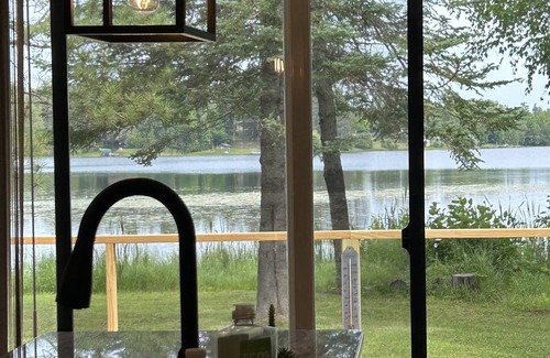 Hibbing Cabin | SunfishBay- Hideaway