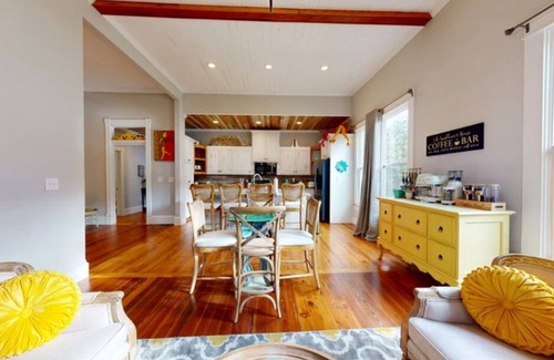 Covington House | Sunflower Cozy House