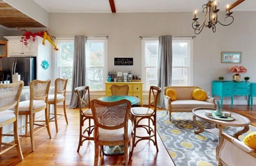 Covington House | Sunflower Cozy House