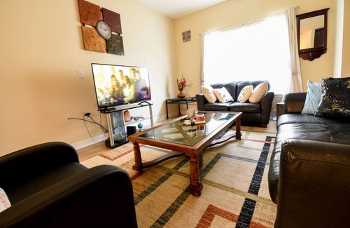 Winston - Salem House | Sunlight facing entire Townhome with 2 BR & 2.5 Bath
