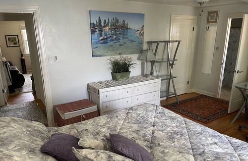 Cedar Falls House | Sunlight Splendor Suite at Twin Oaks by the Trails - Upstairs Apartment in Home
