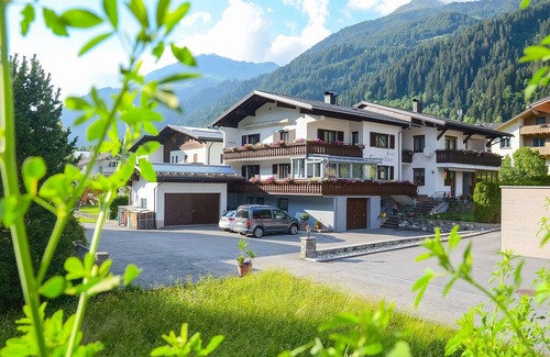 Gortipohl Apartment | Sunlit Apartment in Gortipohl near Montafon Ski Area