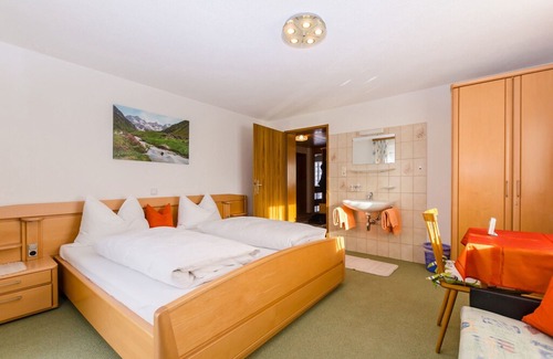 Gortipohl Apartment | Sunlit Apartment in Gortipohl near Montafon Ski Area