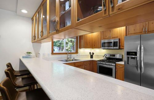 Sunnyside House | Sunlit Pines by Tahoe Getaways - 2BR in Tahoe Park w Hot Tub, Fenced Yard & Pet Friendly!
