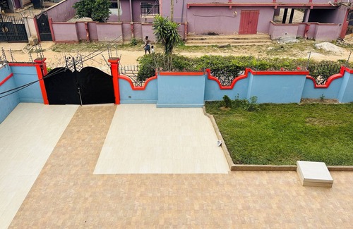Kumasi Apartment | Sunlit Top Floor +Starlink Wi-Fi + Laundry Machine