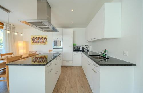 Arosa Apartment | Sunnaschy Heidi by Arosa Vacations, Exklusive App nahe Skilift-Kulm mit Privatparkplatz