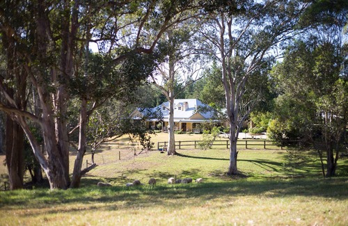 Kurrajong Apartment | Sunningdale at The WIllows Luxury Suite