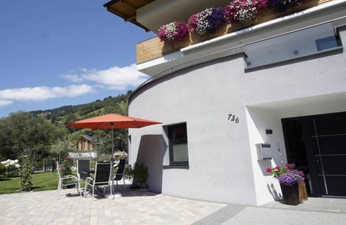 Vorderglemm Boat Rental | Sunnseit Comfortable Holiday Residence