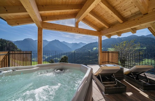 Moso in Passiria Apartment | "Sunnseitn Lodge Apt Moutainsuite" with whirlpool, infrared sauna, panoramic mountain terrace