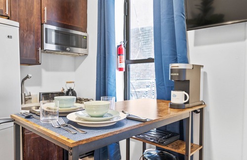East Village Apartment | Sunny 1BR | 1BA | Heart of East Village