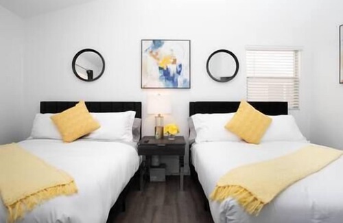 North Las Vegas House | ❤️Sunny 3BR Pool House w/Pool Table and Spa in NLV
