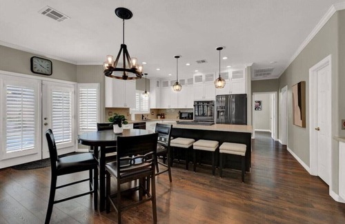 Green Valley North House | Sunny 5BR 4.5 Bath Las Vegas Retreat with Pool