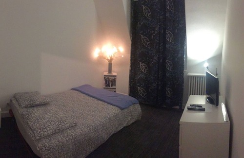 Quartier de la Roquette Apartment | sunny and convenient home in Paris