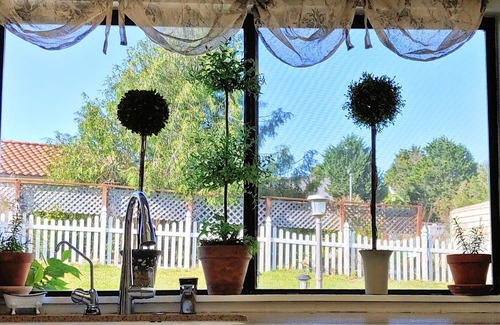 Nipomo House | Sunny and spacious near golf course fenced yard great for your dog or kids