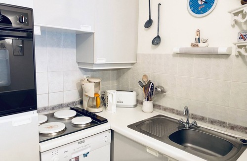 Les Sables d'Olonne Apartment | Sunny Apartment Near Beach, WiFi, Garage, Balcony