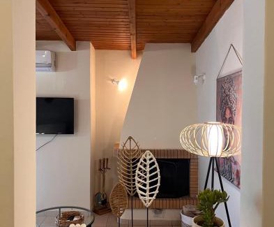 Kaisariani Apartment | Sunny Athens
