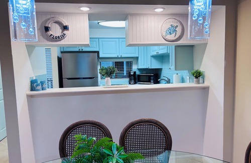 Siesta Key Condo | Sunny Beach Retreat on Siesta Key