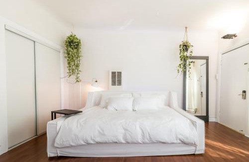 Melrose Apartment | Sunny Boho Chic West Hollywood Flat!