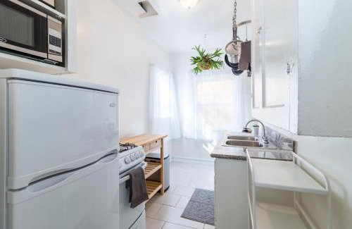 Melrose Apartment | Sunny Boho Chic West Hollywood Flat!