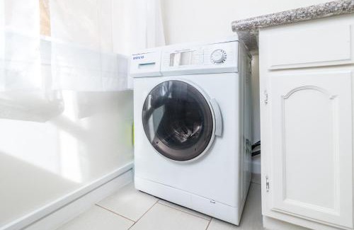 Melrose Apartment | Sunny Boho Chic West Hollywood Flat!