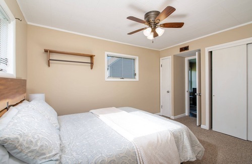 Kokomo House | Sunny bungalow with great space