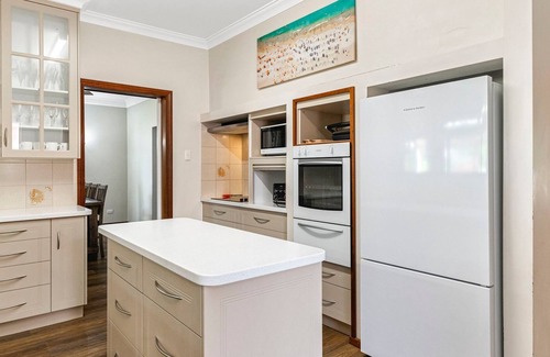Busselton House | Sunny Busselton - this holiday home is located in the perfect Busselton location