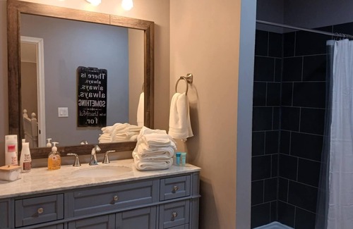 Sarnia Apartment | Sunny Centrally Located Apartment