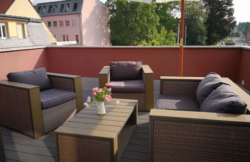 Strehlen Apartment | Sunny days in our dreamlike, beautiful Dresden! (Center)