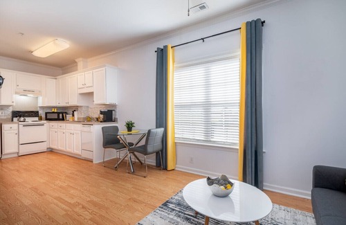 Concord Condo | Sunny Daze · Sunny Daze- Chic condo in Concord close to NASCAR