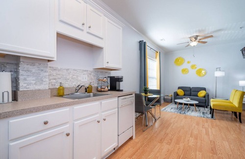 Concord Condo | Sunny Daze · Sunny Daze- Chic condo in Concord close to NASCAR
